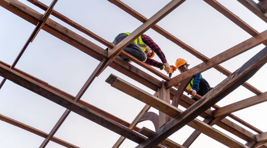 Professional residential roofers in Elgin, OH